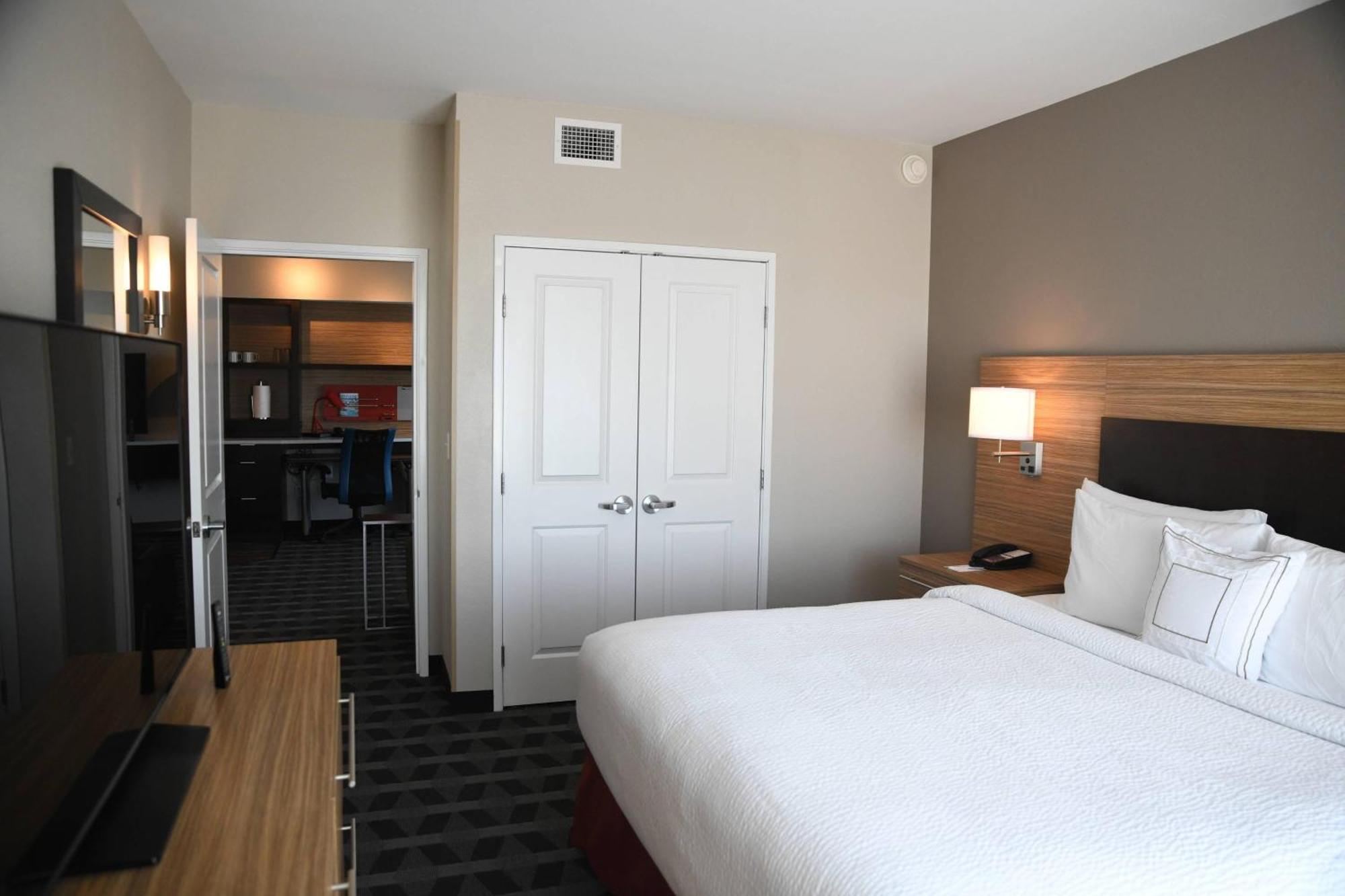 Towneplace Suites Kansas City At Briarcliff Kültér fotó