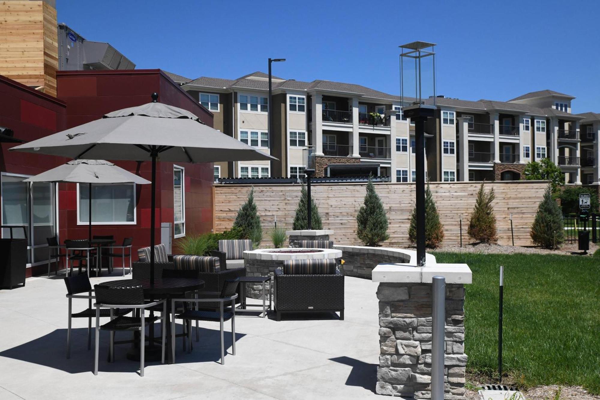 Towneplace Suites Kansas City At Briarcliff Kültér fotó